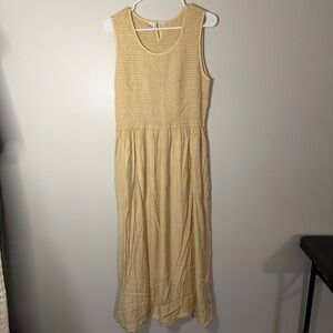 Tan/cream size 10 maxi dress flowy and smocked sleeveless scoop neck W/ Pockets
